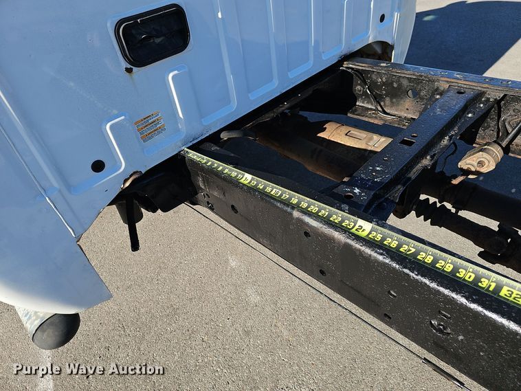 image for item DV0130 2008 Ford F550 Super Duty truck cab and chassis