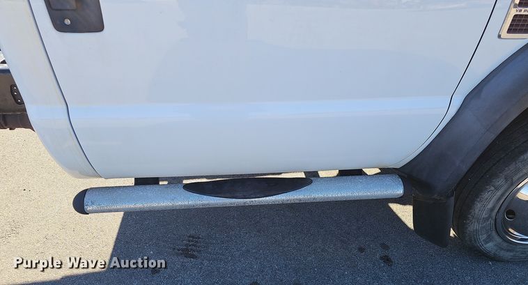 image for item DV0130 2008 Ford F550 Super Duty truck cab and chassis