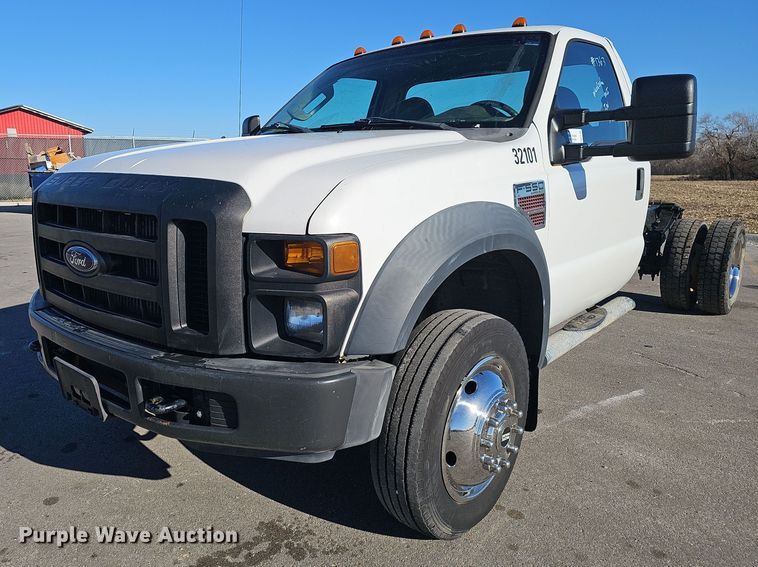 image for item DV0130 2008 Ford F550 Super Duty truck cab and chassis