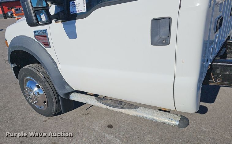 image for item DV0130 2008 Ford F550 Super Duty truck cab and chassis