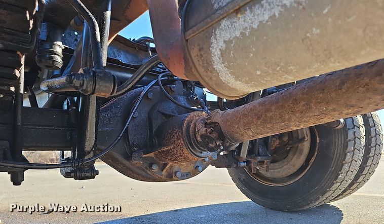 image for item DV0130 2008 Ford F550 Super Duty truck cab and chassis