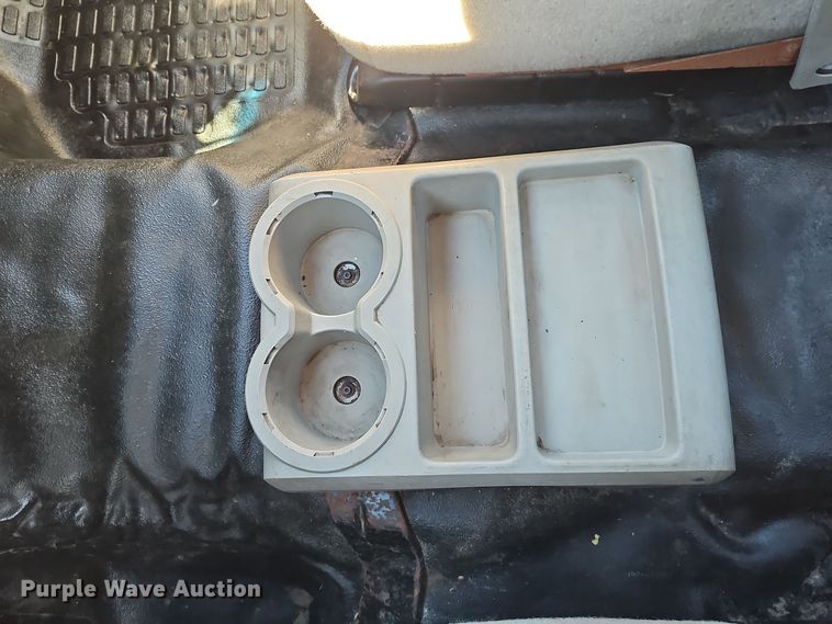 image for item DV0130 2008 Ford F550 Super Duty truck cab and chassis