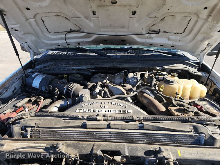 image for item DV0130 2008 Ford F550 Super Duty truck cab and chassis