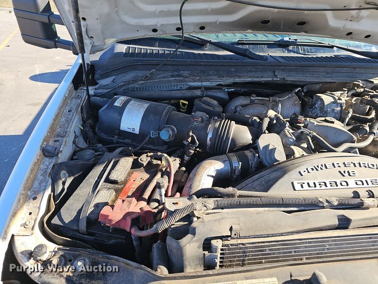 image for item DV0130 2008 Ford F550 Super Duty truck cab and chassis