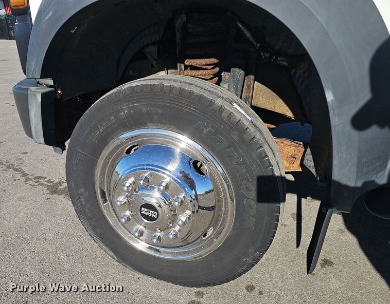 image for item DV0130 2008 Ford F550 Super Duty truck cab and chassis