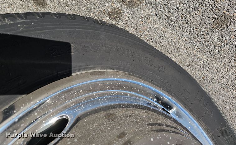 image for item DV0130 2008 Ford F550 Super Duty truck cab and chassis