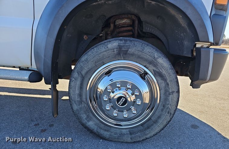 image for item DV0130 2008 Ford F550 Super Duty truck cab and chassis