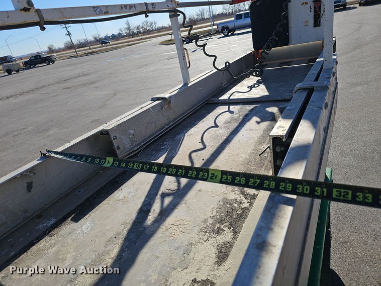 image for item DV0133 2014 JLG 2630ES scissor lift