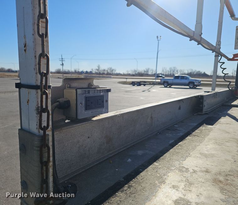 image for item DV0133 2014 JLG 2630ES scissor lift