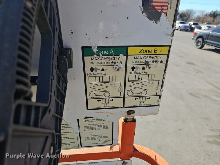 image for item DV0133 2014 JLG 2630ES scissor lift