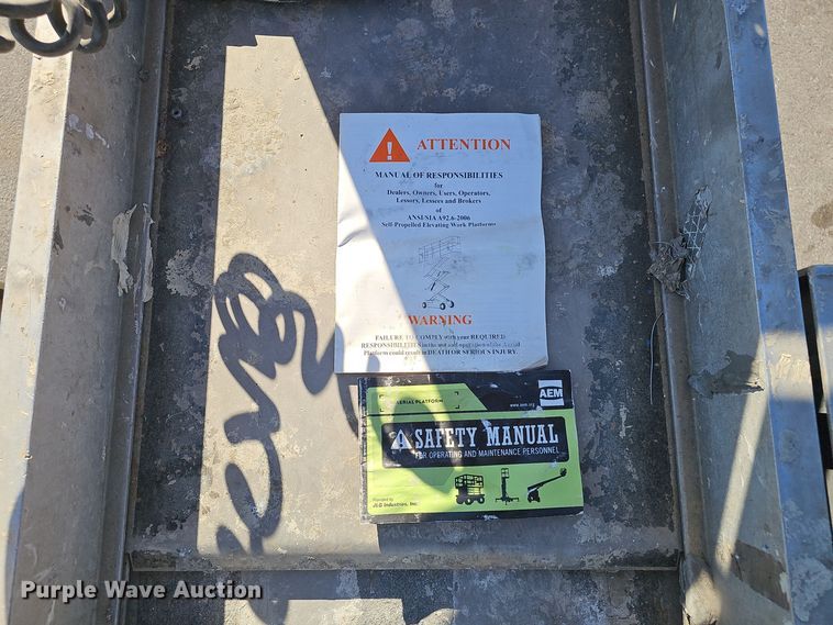 image for item DV0133 2014 JLG 2630ES scissor lift