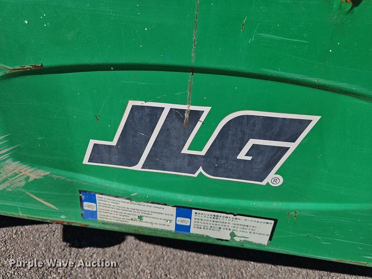 image for item DV0133 2014 JLG 2630ES scissor lift