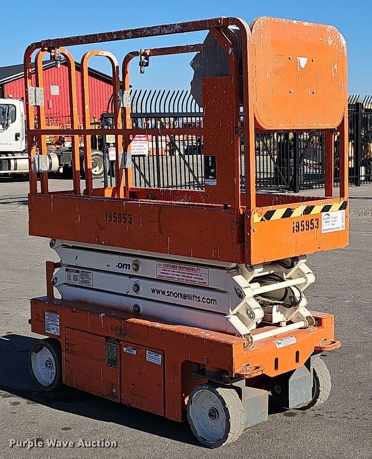 image for item DV0134 2017 Snorkel S3219E scissor lift