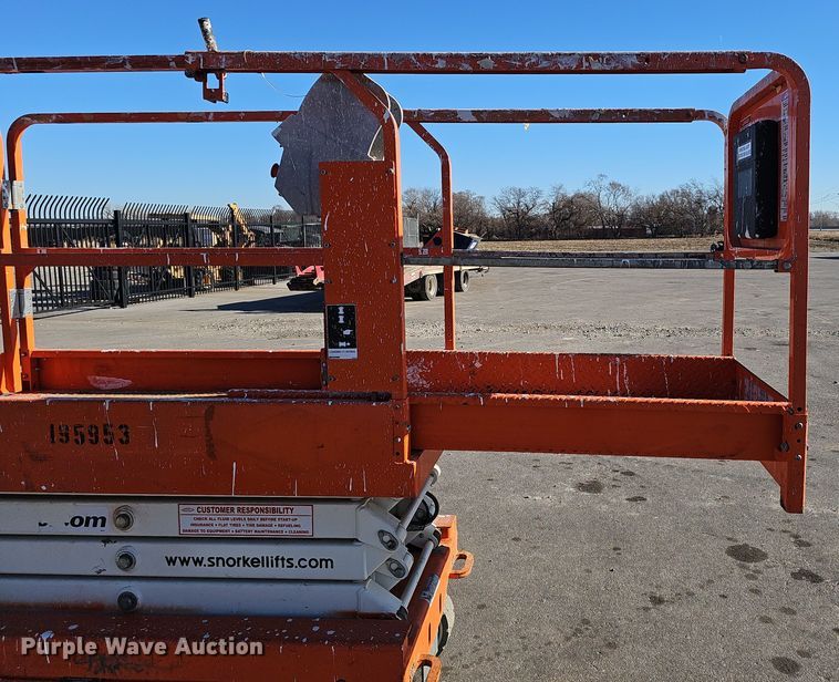 image for item DV0134 2017 Snorkel S3219E scissor lift