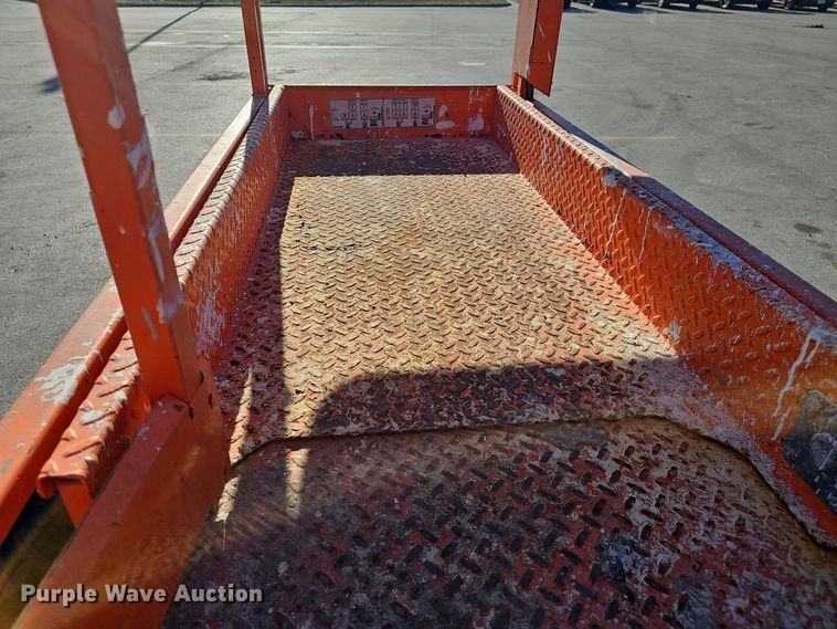 image for item DV0134 2017 Snorkel S3219E scissor lift