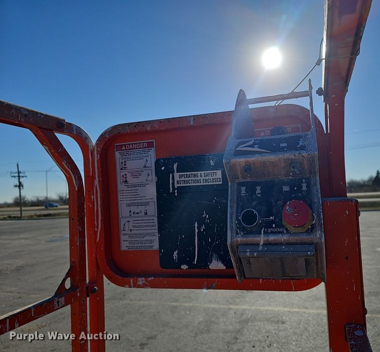 image for item DV0134 2017 Snorkel S3219E scissor lift