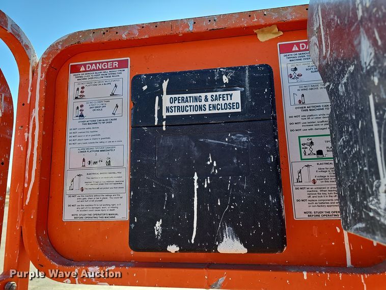 image for item DV0134 2017 Snorkel S3219E scissor lift