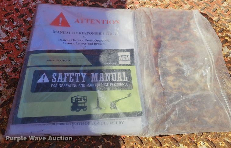 image for item DV0134 2017 Snorkel S3219E scissor lift