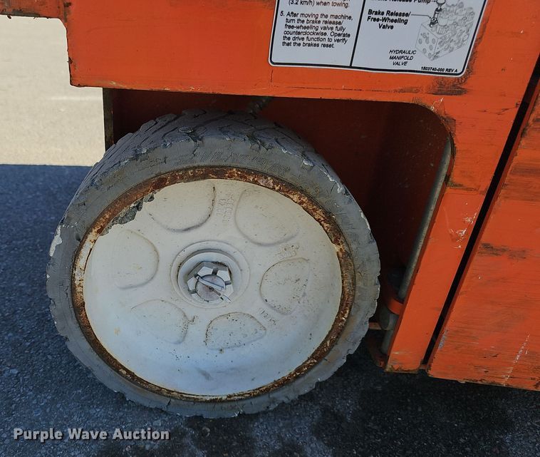 image for item DV0134 2017 Snorkel S3219E scissor lift