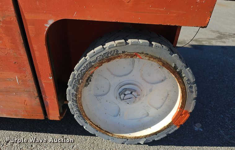 image for item DV0134 2017 Snorkel S3219E scissor lift