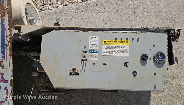 image for item DV0161 2000 Skyjack SJIII 3219 scissor lift