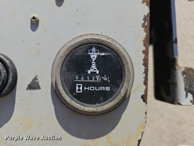 image for item DV0161 2000 Skyjack SJIII 3219 scissor lift