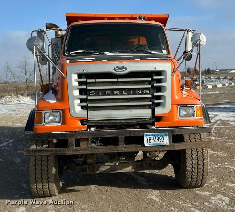 image for item DV0542 2003 Sterling dump truck