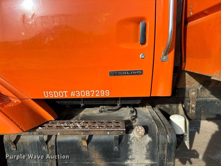 image for item DV0542 2003 Sterling dump truck