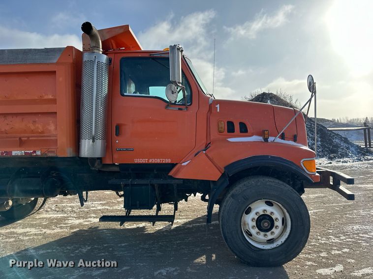 image for item DV0542 2003 Sterling dump truck