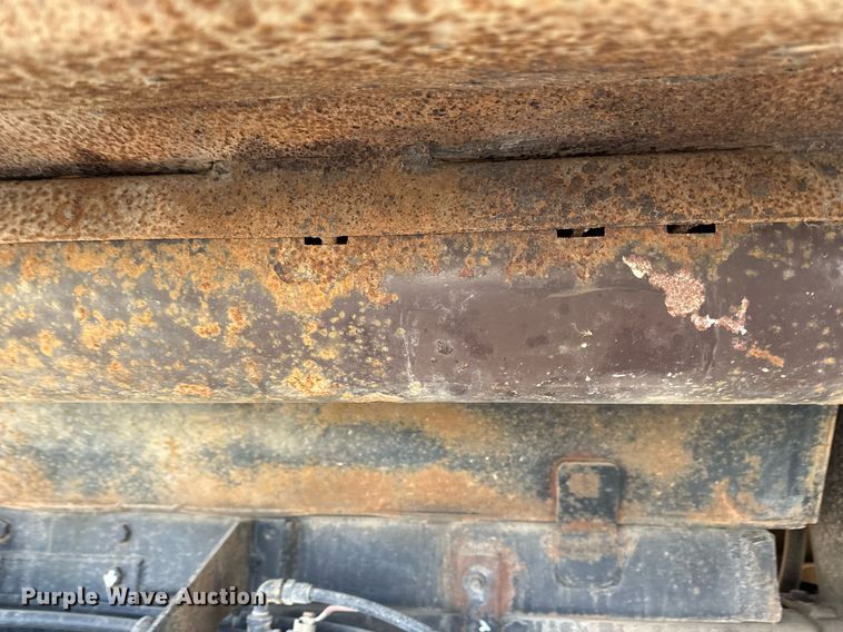 image for item DV0542 2003 Sterling dump truck