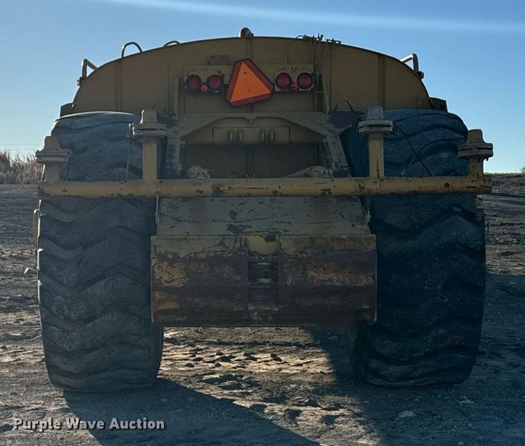 image for item DV2851 1979 Caterpillar 623B water wagon