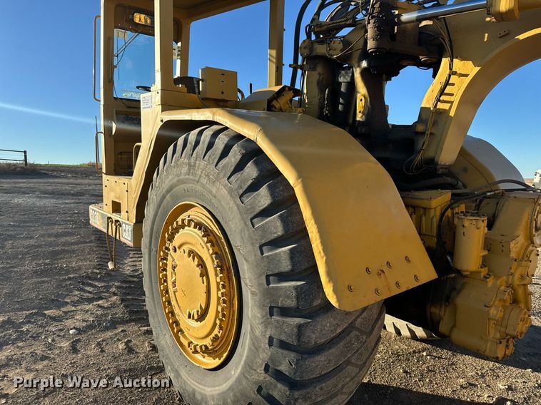 image for item DV2851 1979 Caterpillar 623B water wagon