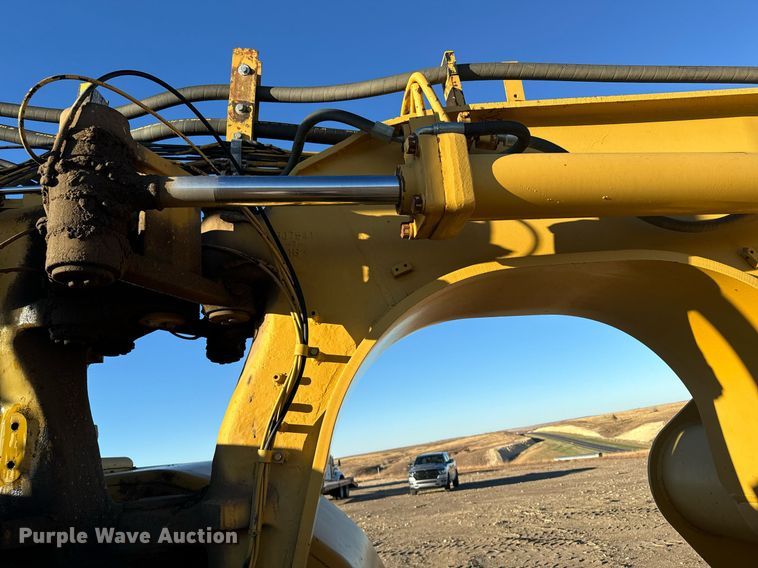 image for item DV2851 1979 Caterpillar 623B water wagon