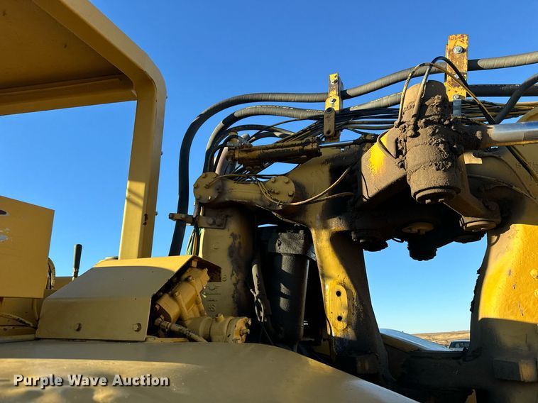 image for item DV2851 1979 Caterpillar 623B water wagon