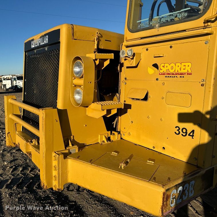 image for item DV2851 1979 Caterpillar 623B water wagon