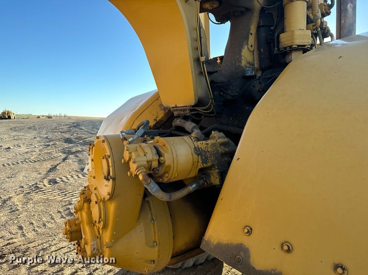 image for item DV2851 1979 Caterpillar 623B water wagon