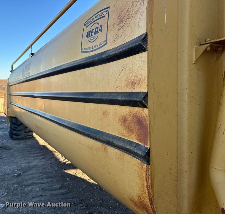 image for item DV2851 1979 Caterpillar 623B water wagon