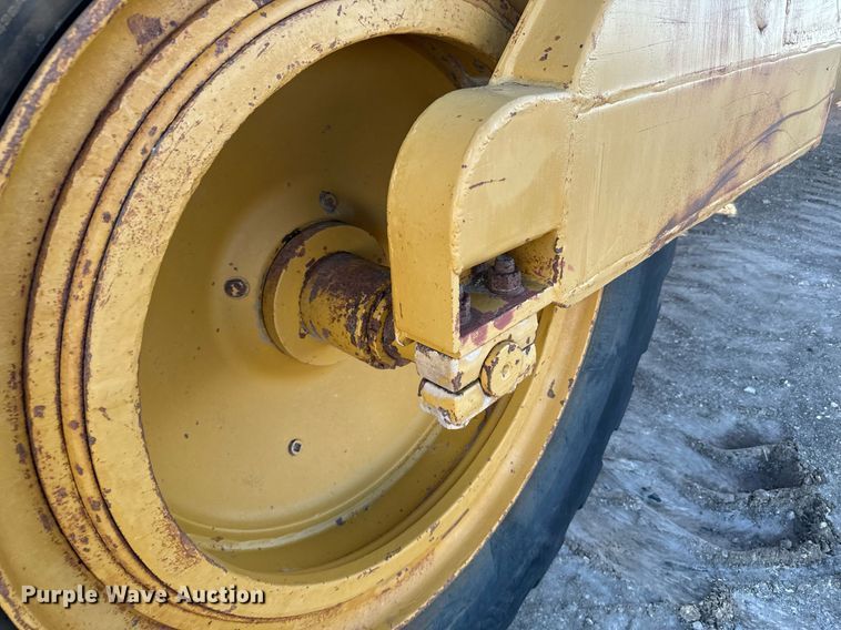 image for item DV2851 1979 Caterpillar 623B water wagon