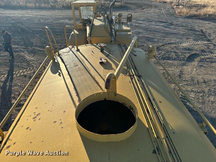 image for item DV2851 1979 Caterpillar 623B water wagon