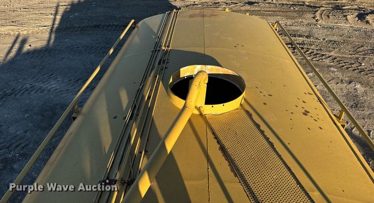 image for item DV2851 1979 Caterpillar 623B water wagon