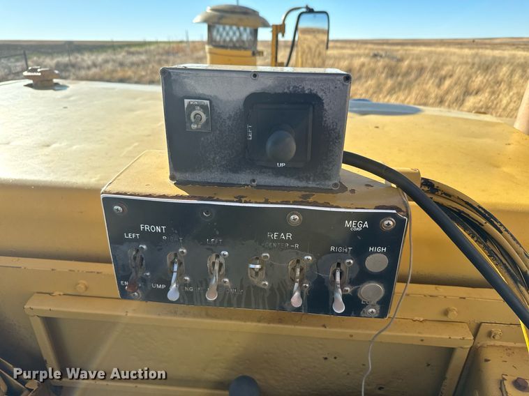 image for item DV2851 1979 Caterpillar 623B water wagon