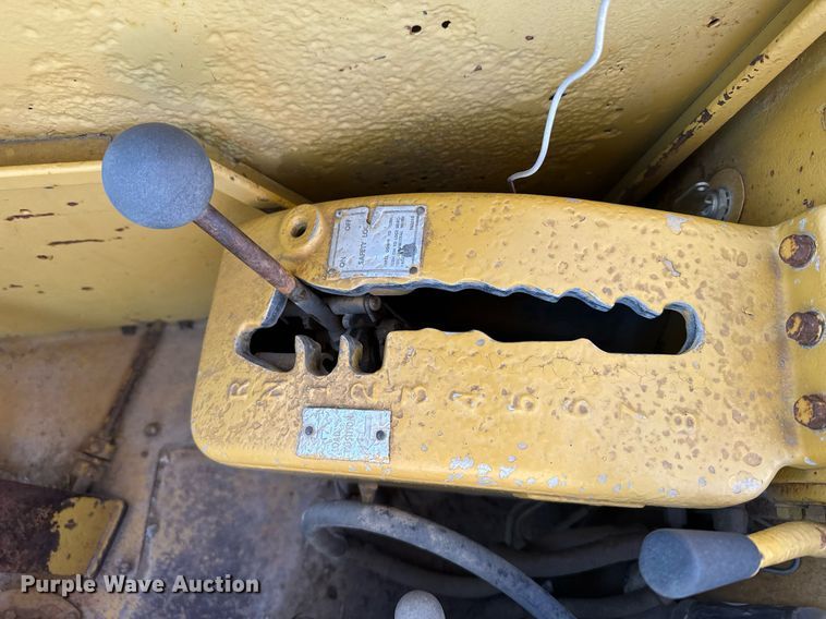 image for item DV2851 1979 Caterpillar 623B water wagon