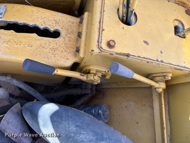 image for item DV2851 1979 Caterpillar 623B water wagon