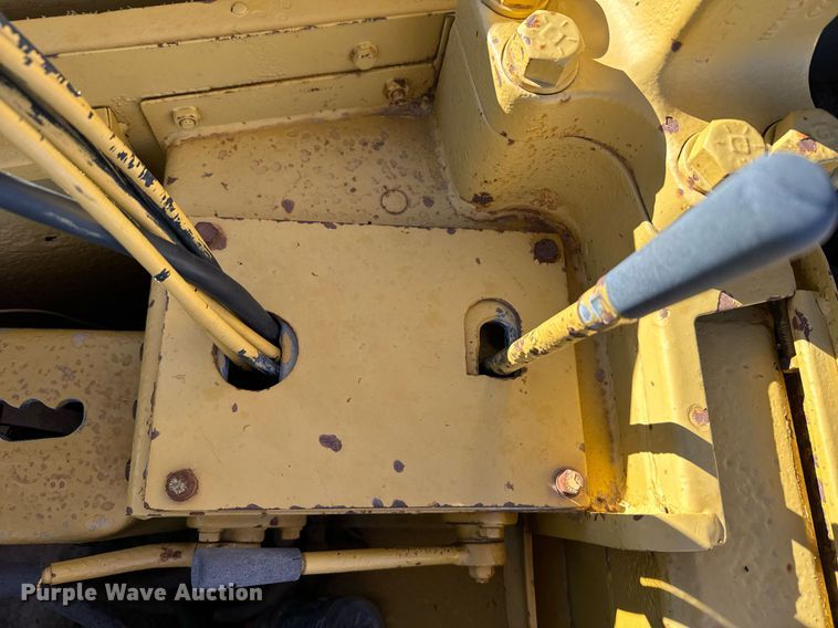 image for item DV2851 1979 Caterpillar 623B water wagon