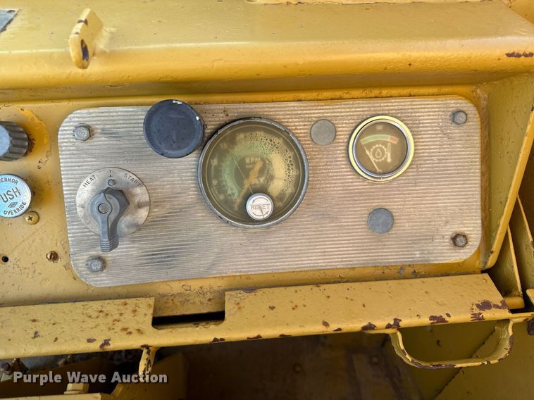 image for item DV2851 1979 Caterpillar 623B water wagon