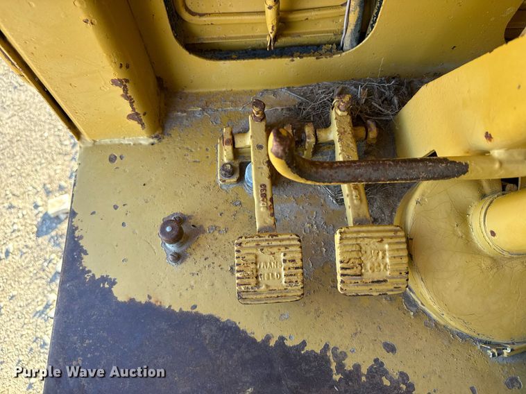 image for item DV2851 1979 Caterpillar 623B water wagon