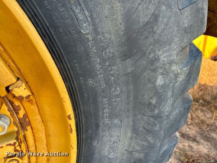 image for item DV2851 1979 Caterpillar 623B water wagon