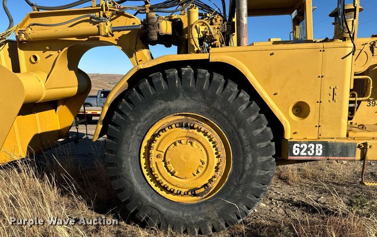 image for item DV2851 1979 Caterpillar 623B water wagon