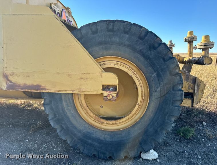 image for item DV2851 1979 Caterpillar 623B water wagon