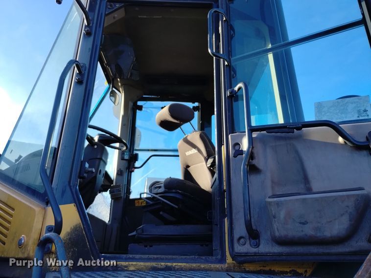 image for item DV6586 2014 Komatsu WA380-7 wheel loader